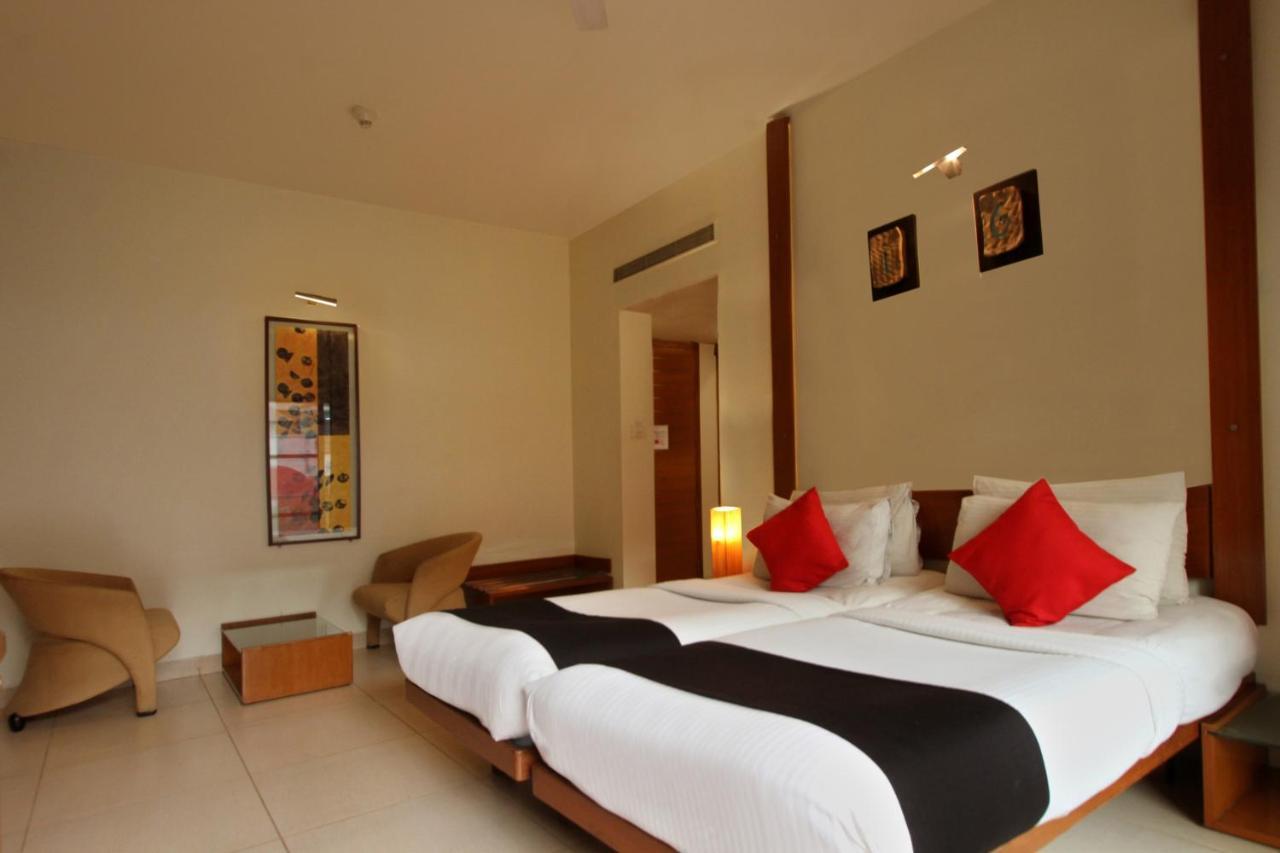 Capital O 16165 Cartier Hotel Bangalore Ngoại thất bức ảnh