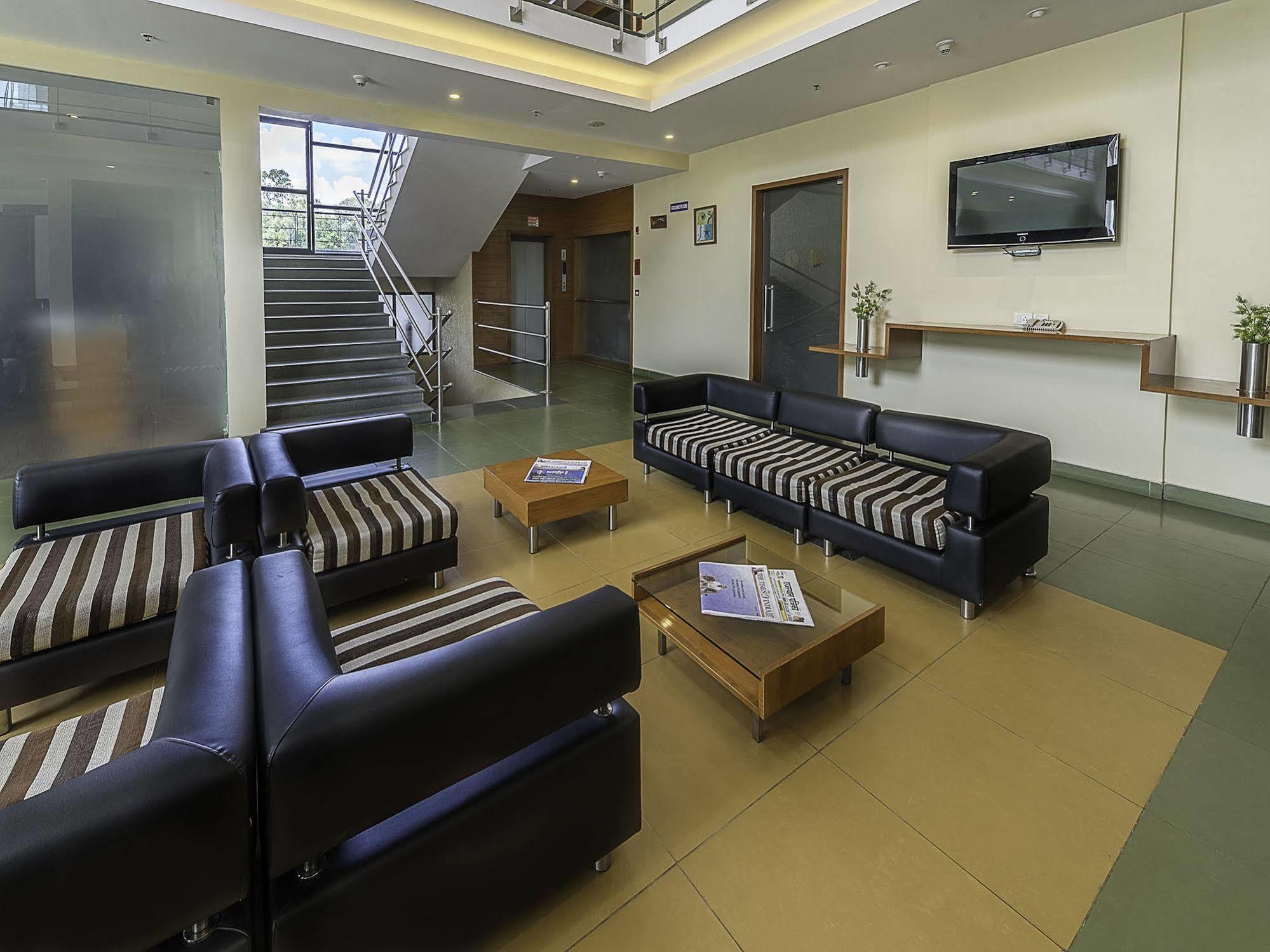 Capital O 16165 Cartier Hotel Bangalore Ngoại thất bức ảnh