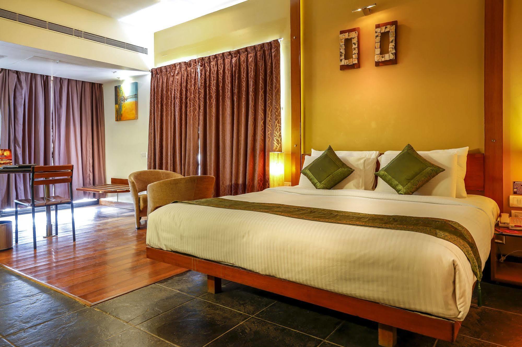 Capital O 16165 Cartier Hotel Bangalore Ngoại thất bức ảnh