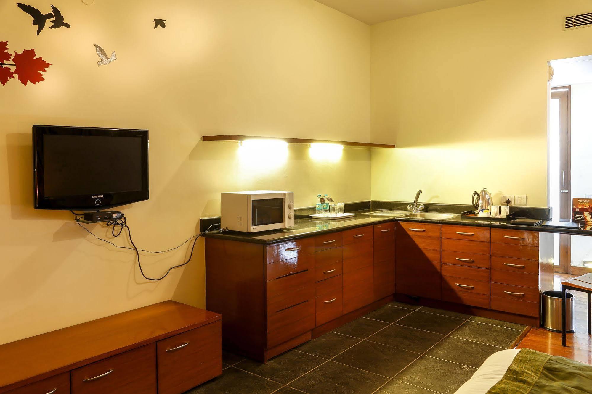 Capital O 16165 Cartier Hotel Bangalore Ngoại thất bức ảnh